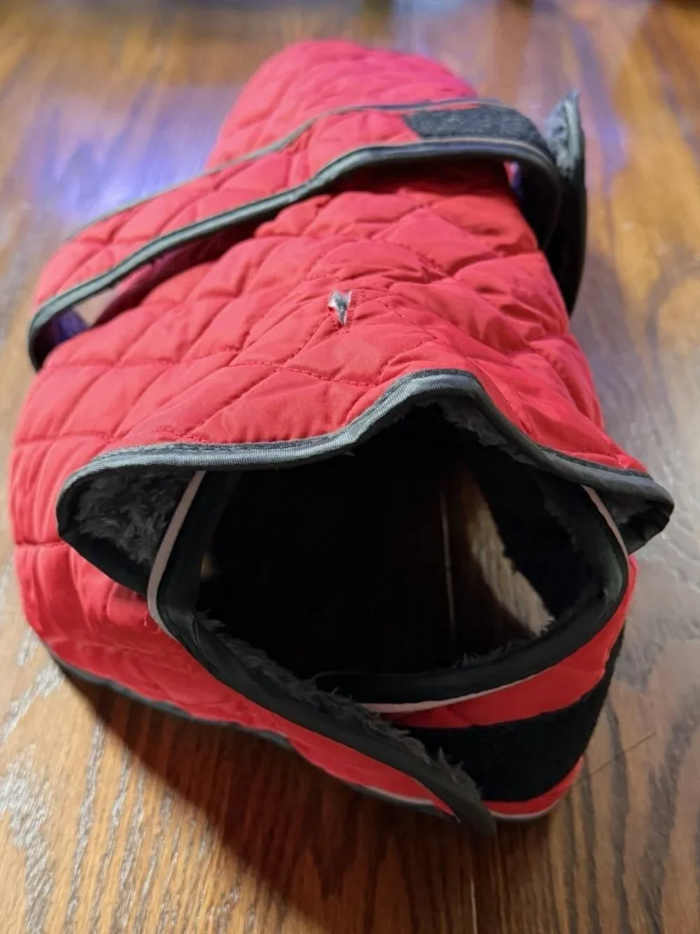 Quilted Red Nylon Unbranded Medium Dog Vest - 17 in.